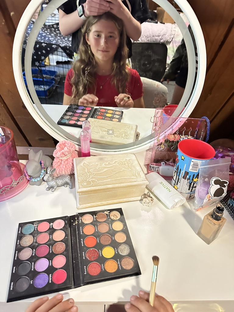 Behind the scenes 1